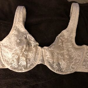 Cacique underwire bra. Size 42DD